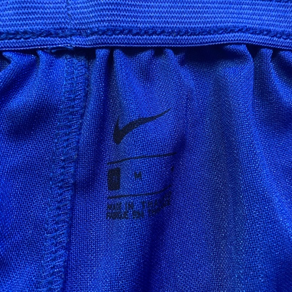 Men’s Nike Athletic Shorts (Medium) - Picture 3 of 3